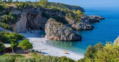 Τρεις παραλίες με κρυστάλλινα νερά μέσα στο σαγηνευτικό τοπίο της Μάνης