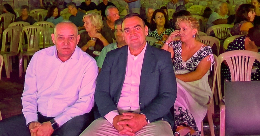 Ο Θ. Βερούτης στα αποκαλυπτήρια της προτομής του Μεγάλου Ευεργέτη Κωνσταντίνου Τσεμπελή στο Γεράκι