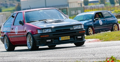 Artemis Classic Circuit Cup 2026: Εντυπωσιακή πρεμιέρα με λάμψη κλασικών οχημάτων στα Μέγαρα