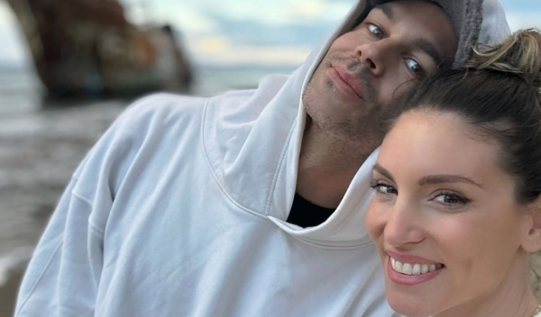 Αθηνά Οικονομάκου: Για πρώτη φορά με τον Μπρούνο Τσερέλα στο πατρικό της, στο Γύθειο