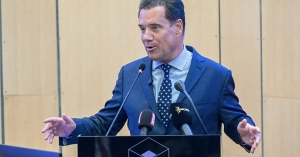 Άδ. Γεωργιάδης: Το 35% των φαρμάκων της Ευρώπης για τα ογκολογικά φάρμακα, τα χημικά και τα αντιβιοτικά θα παράγεται στην Τρίπολη