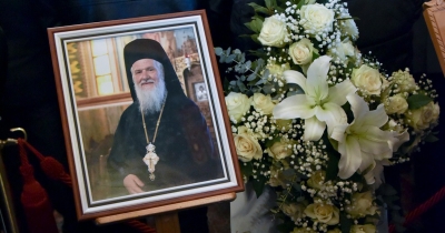 Πάνδημη συμμετοχή και συγκινησιακό κλίμα στην Εξόδιο ακολουθία του μακαριστού Αρχ. Γερασίμου Πετρολέκα