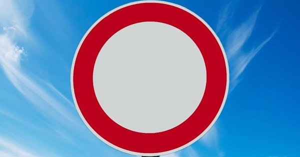 Αυτό είναι το «άδειο σήμα» που κανείς οδηγός δεν γνωρίζει - Το «τσουχτερό πρόστιμο» που φέρνει