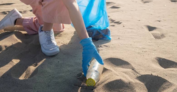 Καθαρισμός παραλίας Σελινίτσας από το ΕΝΕΕΓΥΛ Ανατολικής Μάνης