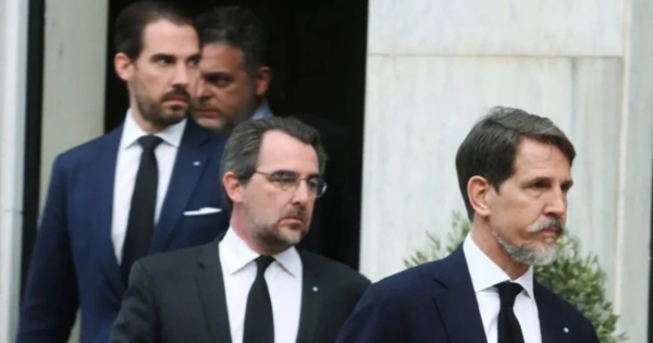 Τέως βασιλική οικογένεια: Οι… Ντε Γκρες και γιατί ζήτησαν τώρα την ιθαγένεια – Τι είπαν συνταγματολόγοι για το επώνυμο στη Realnews