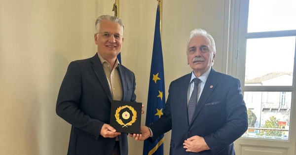 Ενίσχυση συνεργασίας της Περιφέρειας Πελοποννήσου με τον Ελληνικό Ερυθρό Σταυρό