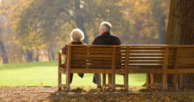 Με αυξανόμενο ρυθμό γερνάει ο πληθυσμός - Μέχρι το 2060 το 34% των πολιτών στην Ελλάδα θα είναι άνω των 65 ετών